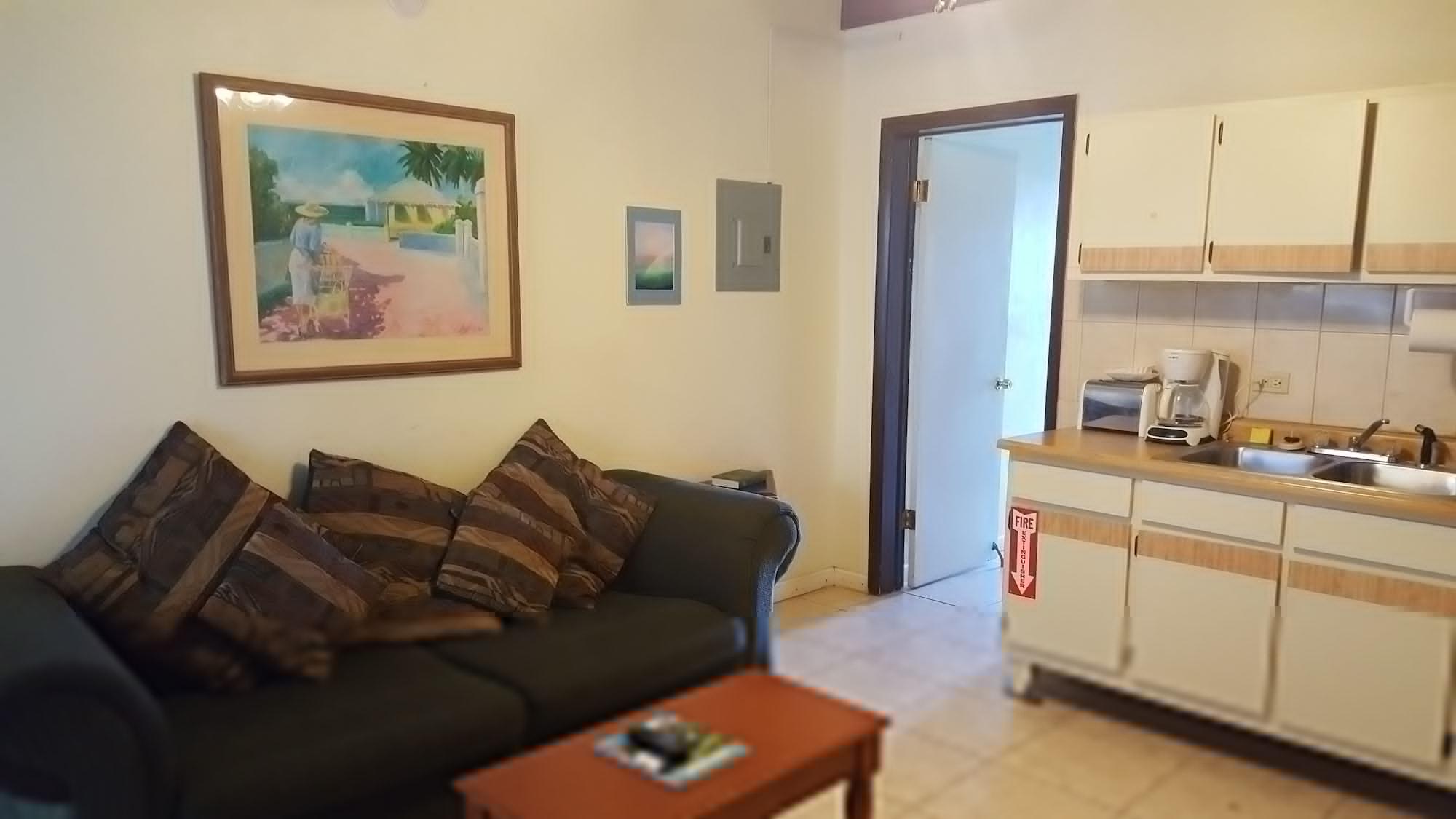 Sunset Gardens Guesthouse Contant  Екстериор снимка