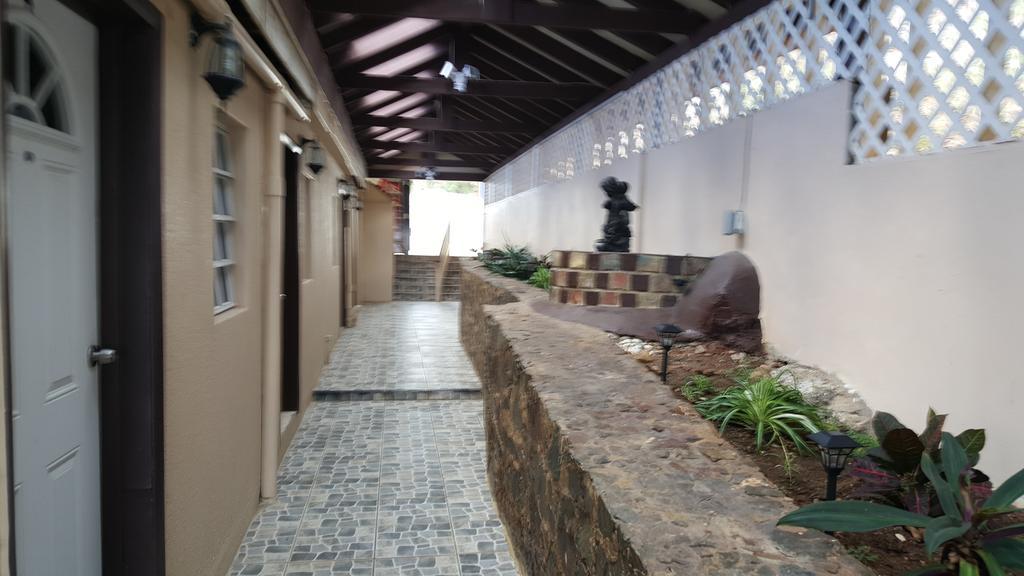 Sunset Gardens Guesthouse Contant  Екстериор снимка
