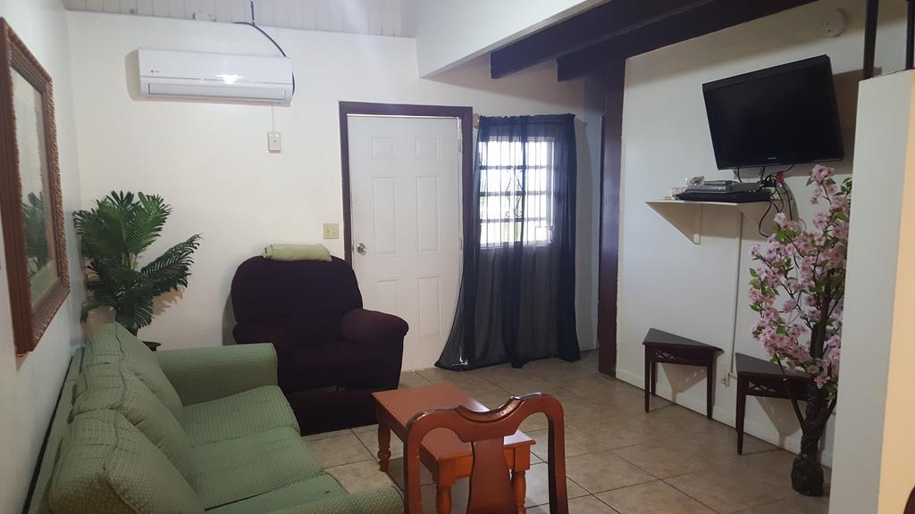 Sunset Gardens Guesthouse Contant  Екстериор снимка