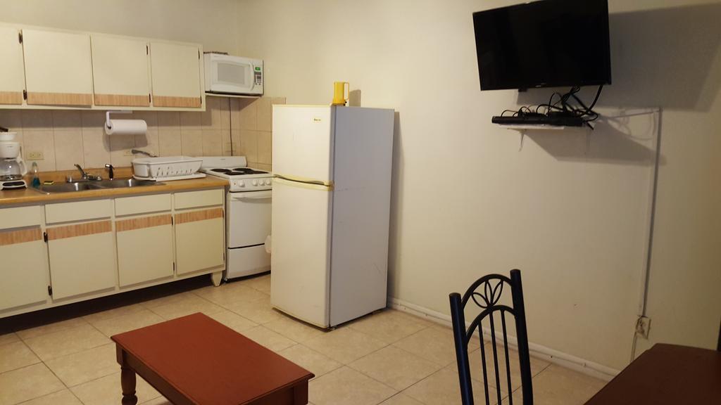 Sunset Gardens Guesthouse Contant  Екстериор снимка